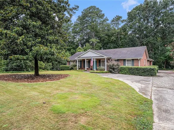 330 Burke Cir, McDonough, GA 30253