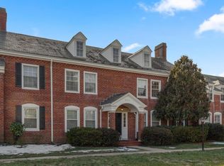 3472 S Utah St APT B2, Arlington, VA 22206