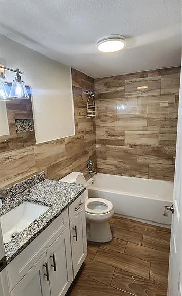 1147 E McDonald Ave #202 — Photo 5