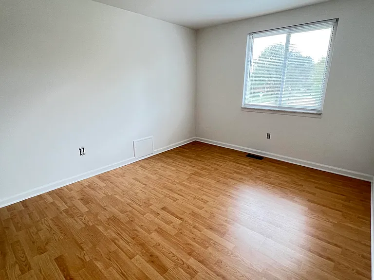 4033 Ramblewood Dr — Photo 36
