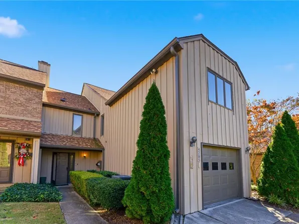 4285 Hatton Point Ln, Portsmouth, VA 23703