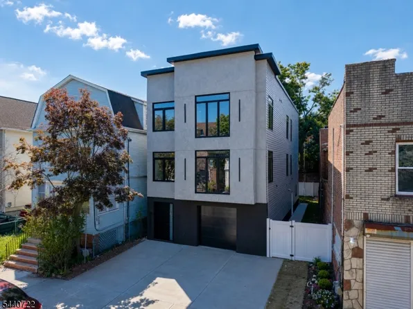 393 Myrtle Ave, Irvington Twp., NJ 07111