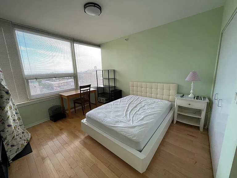 807 Davis St #907 — Photo 6
