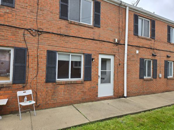 114 Center St #4B
