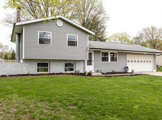 60 River Forest Rd, Pataskala, OH 43062