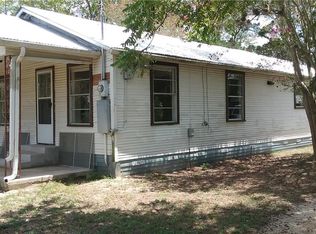 3102 Fm 1386, Luling, TX 78648