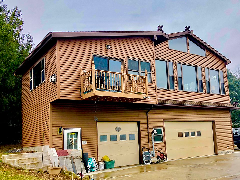 1st image of 1086 Blue Mountain Dr