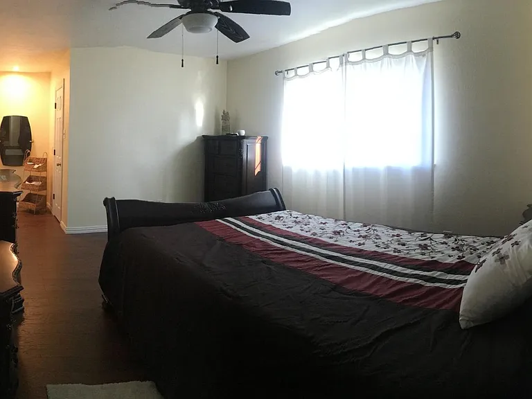 Master Bedroom - Panoramic