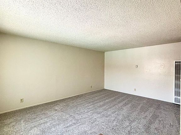 5th image of 1711 Tanager Ave #604