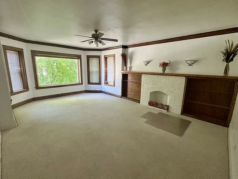 6229 N Claremont Ave #2 — Photo 2
