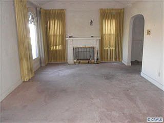 2nd image of 1420 W 61st St