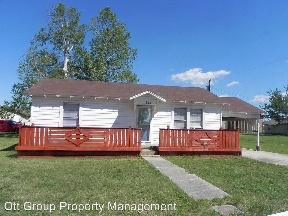 1st image of 206 N 5th St
