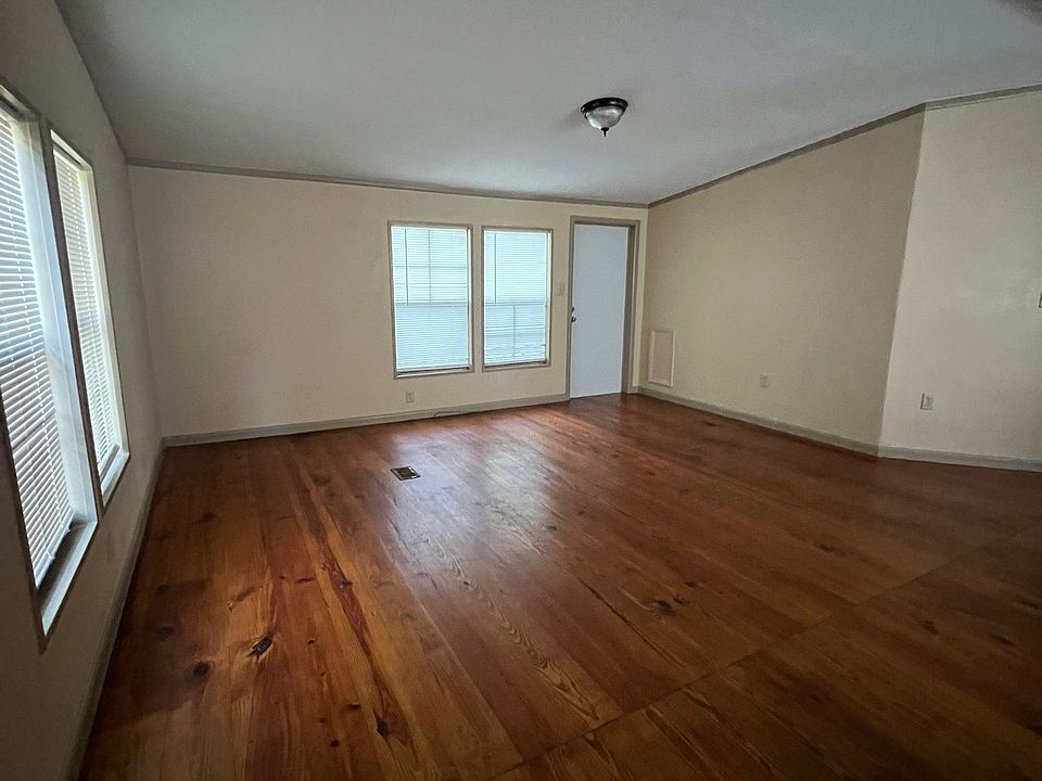 1st image of 188 Bull Ave NE #1