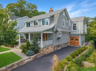 10 Wildwood Rd, Larchmont, NY 10538