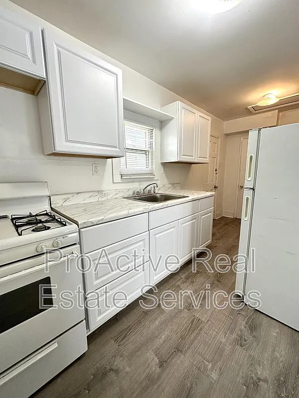 2 bed, 1.0 bath, 740 sqft, $1,650 — Photo 1