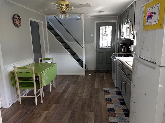 2nd image of 412 W Parkview St