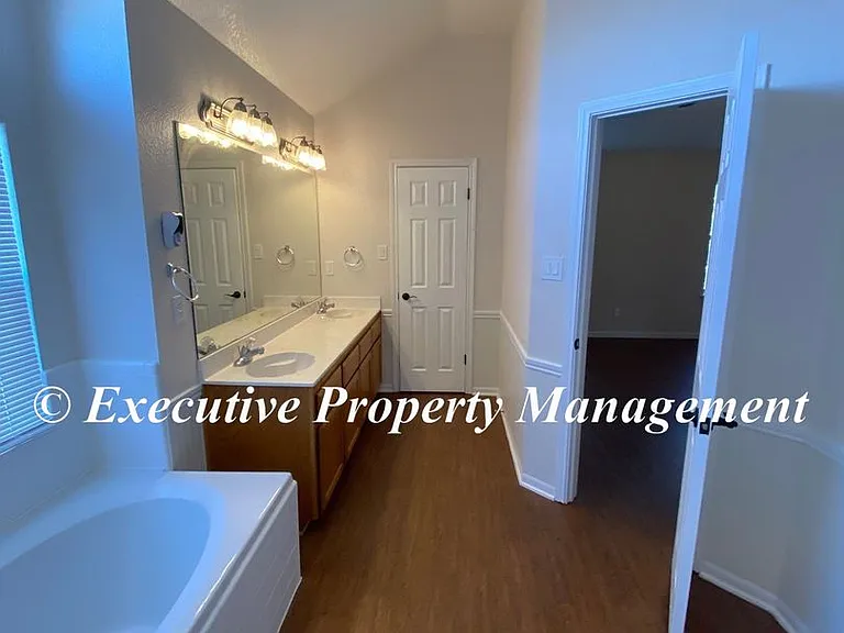917 Whirlaway Dr — Photo 18