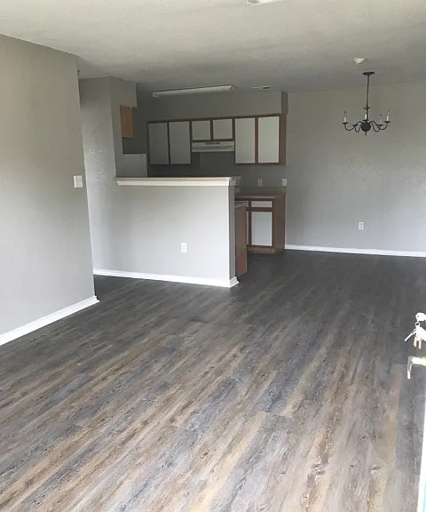 700 N 6th St — Photo 5