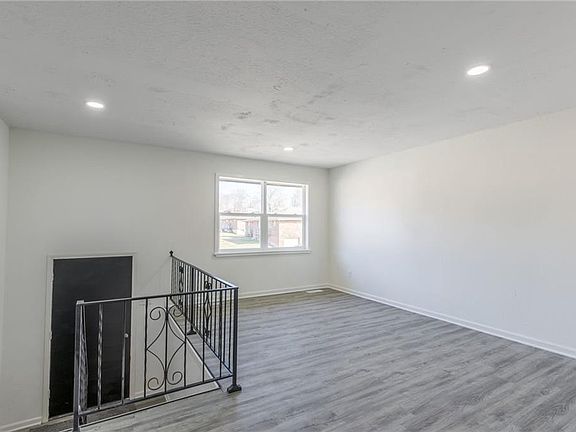 5th image of 408-410 S 73rd Ter