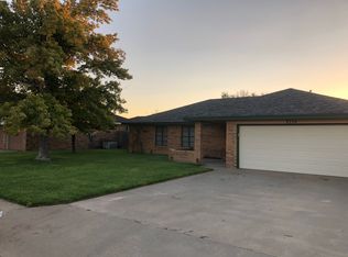 2710 Georgia Dr, Perryton, TX 79070