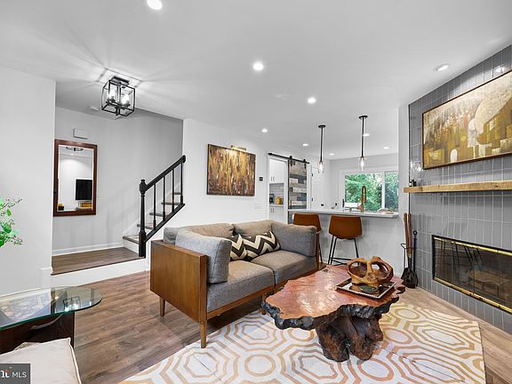3rd image of 6651 High Valley Ln