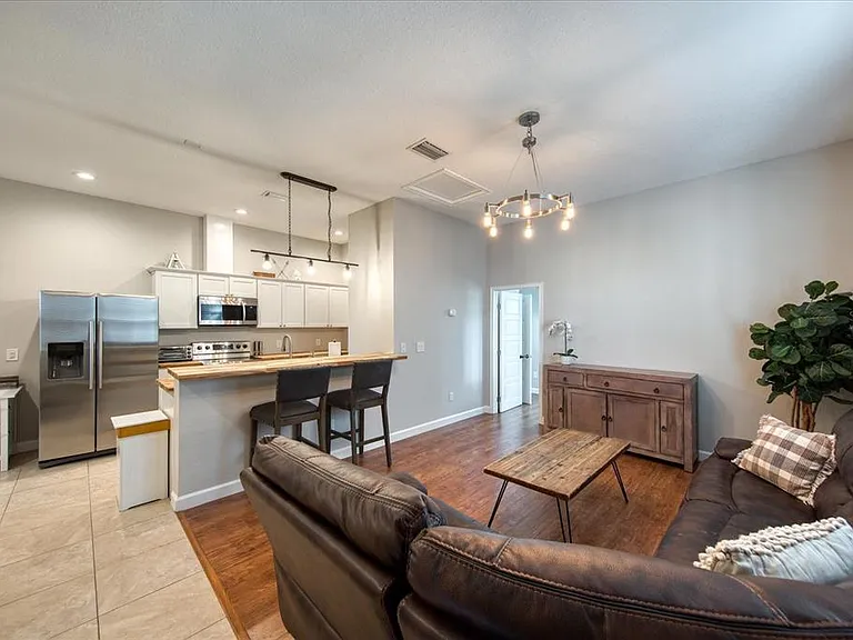 708 S 22nd St — Photo 15