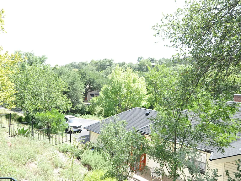 9902 Talleyran Dr — Photo 28