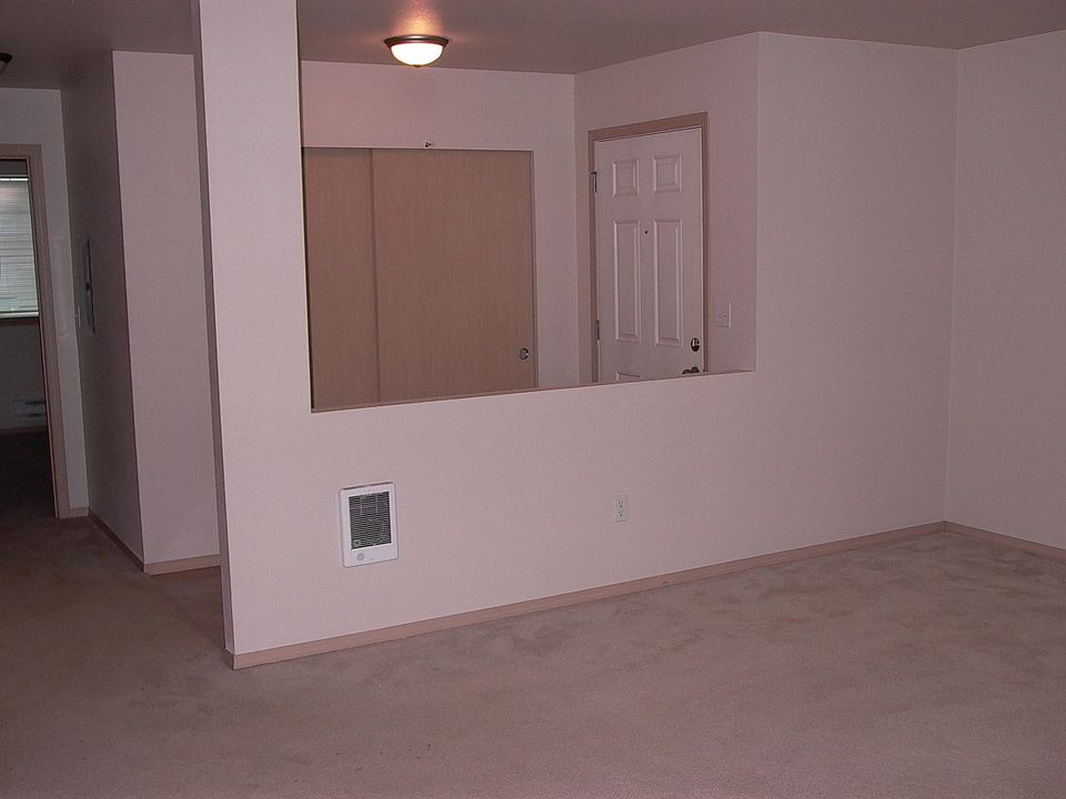 1st image of 1325 McDaniel Ln SE APT 204