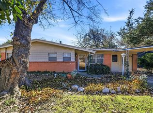 206 W Ridgewood Dr, Garland, TX 75041