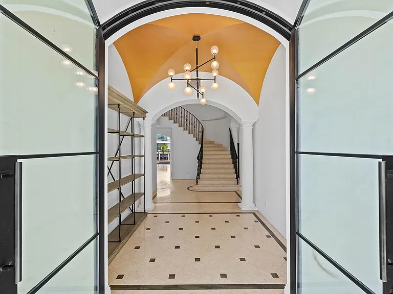 861 Nafa Dr — Photo 11