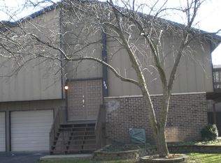 29W383 Crabtree Ln, Warrenville, IL