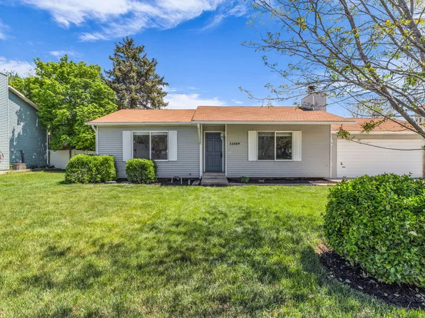 12669 S Old Fort Dr, Riverton, UT 84065