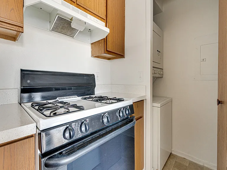 The Harbours Apartments — Photo 23