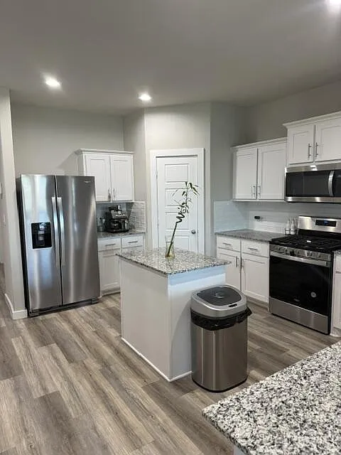 4 bed, 2.0 bath, 1998 sqft, $3,000 — Photo 3
