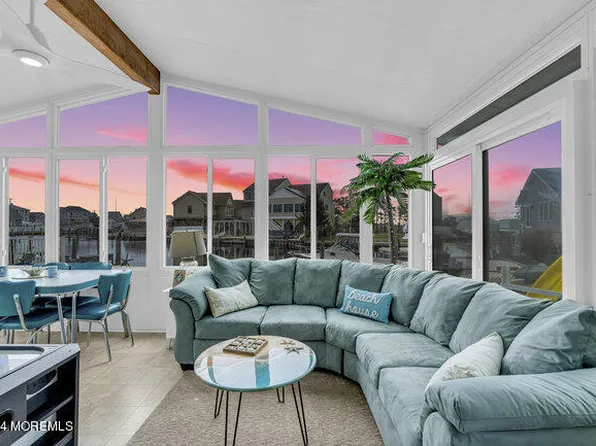 958 Meadow Lark Drive, Lanoka Harbor, NJ 08734