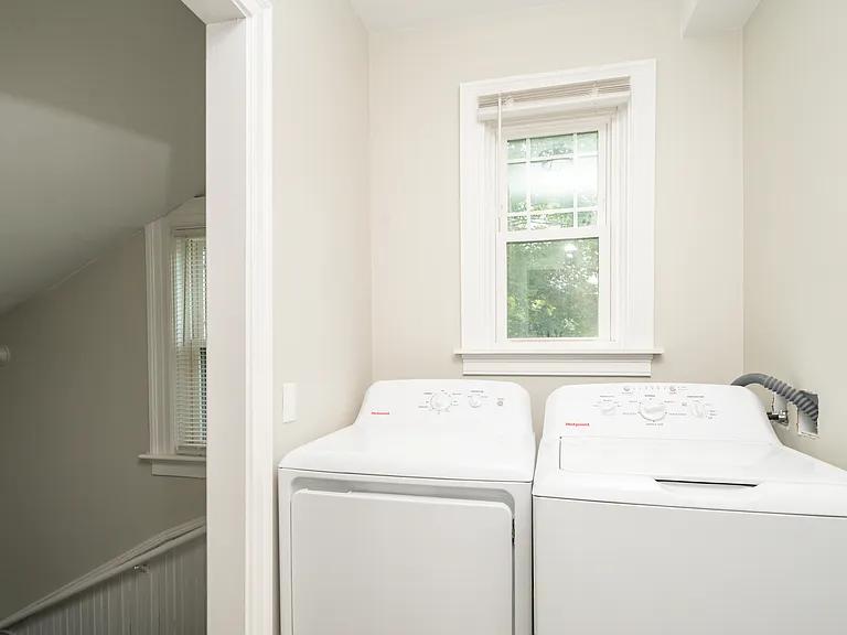 122 Elmgrove Ave #124-2L — Photo 7