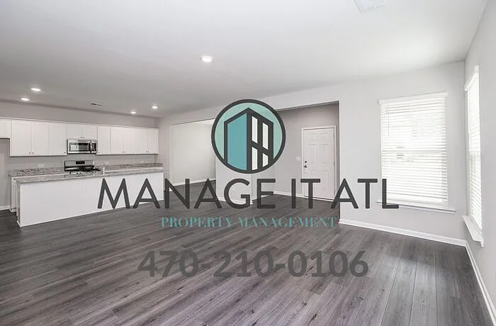 3 bed, 2.5 bath, 2300 sqft, $2,199 — Photo 2