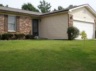 12107 Beckford Estates Dr, Maryland Heights, MO 63043
