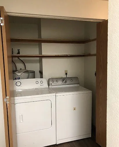 Cambridge Apartments — Photo 8