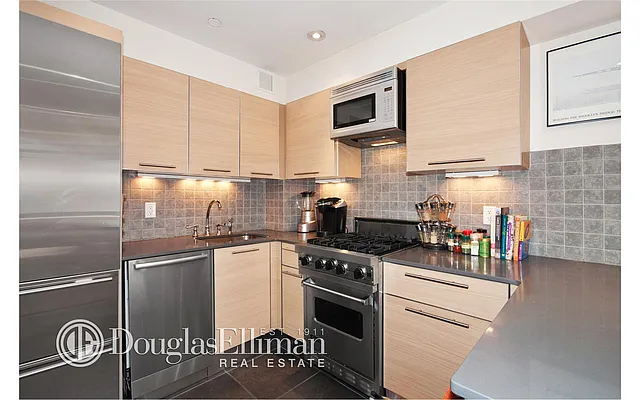 Rented by Douglas Elliman | media 7