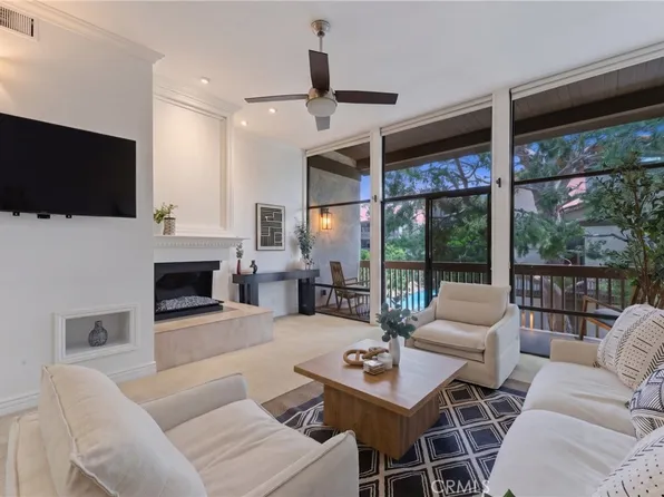 8208 Marina Pacifica Dr N, Long Beach, CA 90803