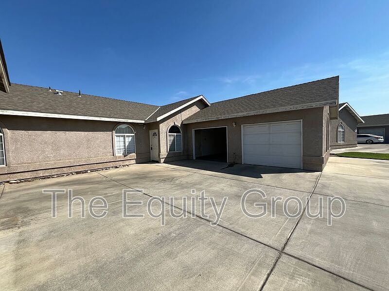 1st image of 2917 S Sallee Ct