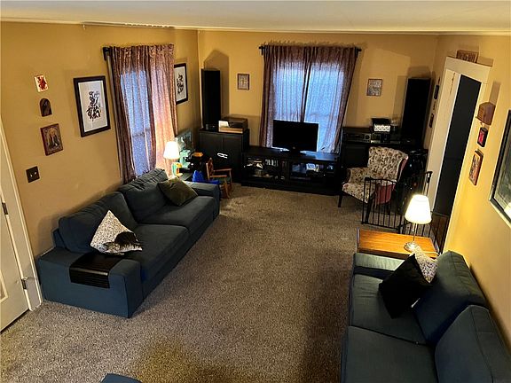 5th image of 4 E Ridge Ave