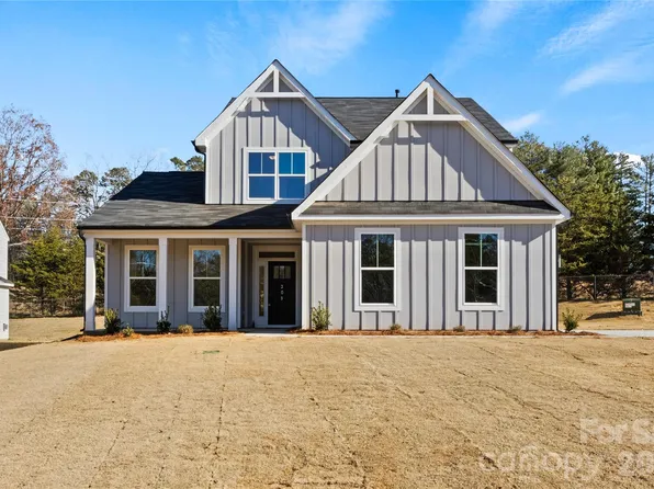 332A Queens Cove Rd, Mooresville, NC 28117
