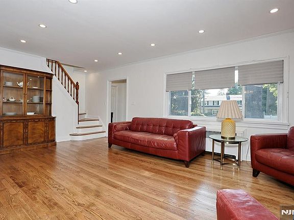 3rd image of 1116 Trafalgar St
