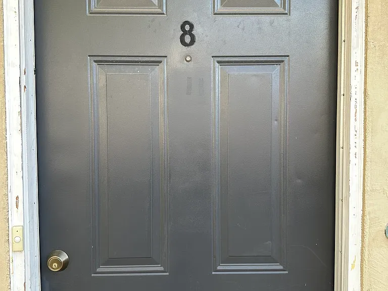 2930 Macarthur Blvd #8 — Photo 3