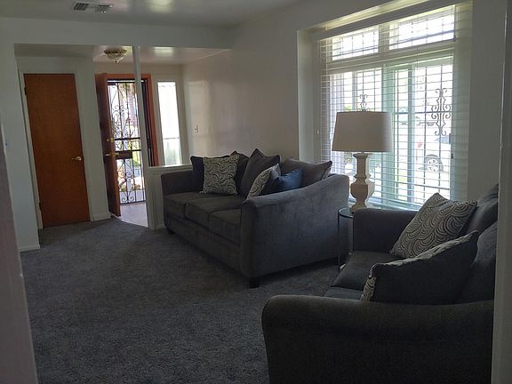 2nd image of 10519 S Van Ness Ave APT 1
