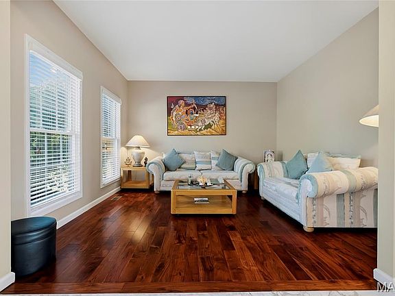 3rd image of 314 Calliope Pl