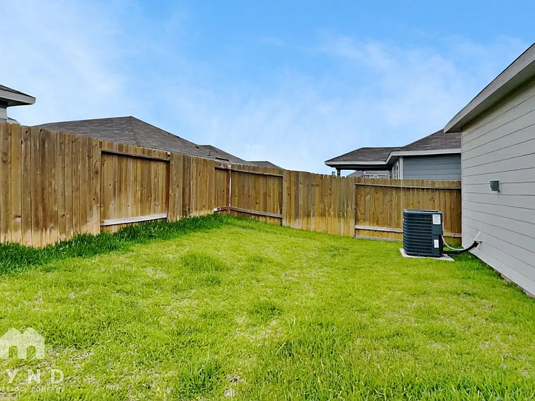 15514 Caramel Springs Dr — Photo 19