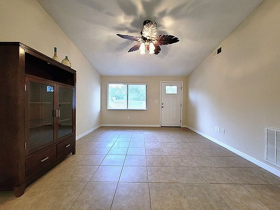 5th image of 1234 Edgerton Dr